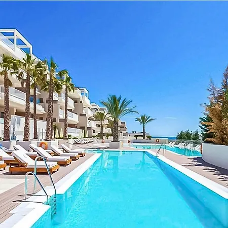 Modern In Costa Nyaraló *